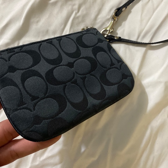 COACH designer black and purple wristlet bag wallet pre loved nice - Picture 4 of 8